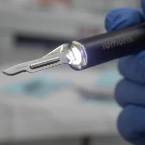 Lumohs Lighted Dermaplaning Handle – Illumination For Dermaplaning The Face (3)
