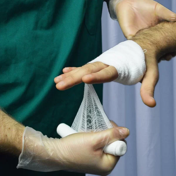 Ammex-clear-vinyl-exam-latex-free-disposable-gloves-sizes-s-xl-100-gloves-box-10-boxes-case-case-of-1-000-by-ammex-ax-274021-3_1160x_crop_center