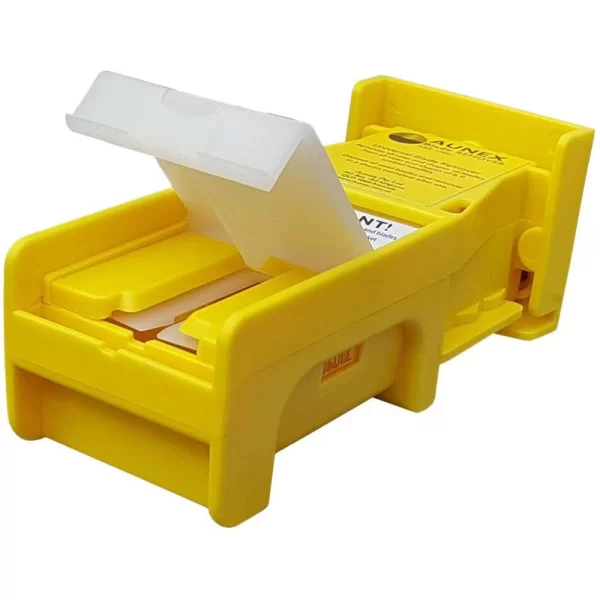 Aunex-one-handed-dermaplaning-blade-remover-1-count-vu-308233-1_1160x_crop_center