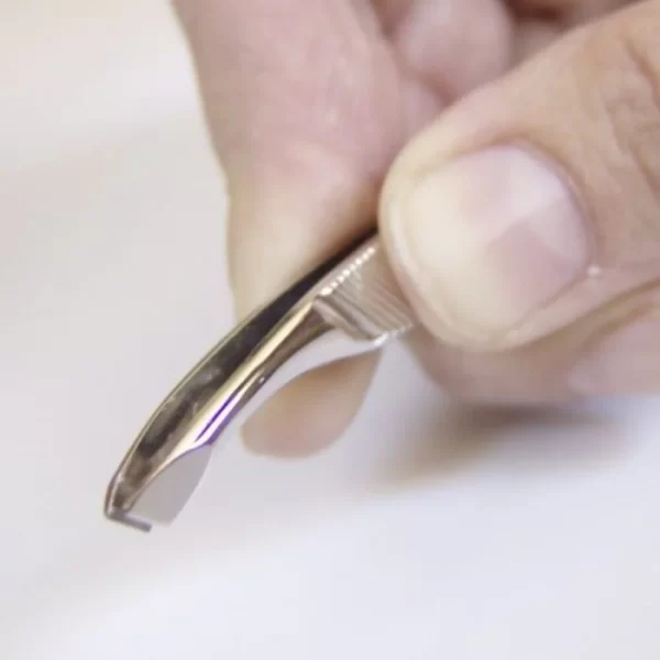 Extra-grip-slant-tweezer-by-seki-edge-my-710317-3_1160x_crop_center