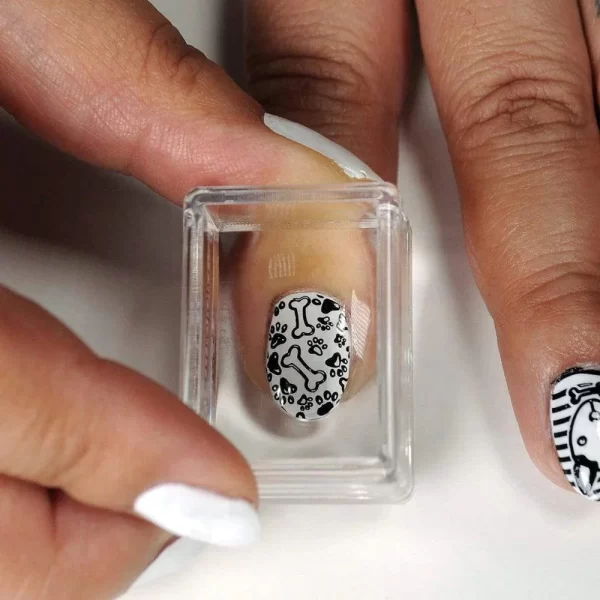 Maniology-best-in-show-dog-themed-nail-stamping-starter-kit-pb-355624-4_1160x_crop_center