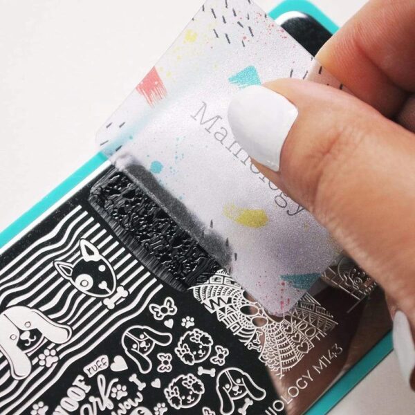 Maniology-best-in-show-dog-themed-nail-stamping-starter-kit-pb-355624-6_1160x_crop_center