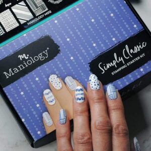 Maniology-simply-classic-nail-stamping-kit-pb-355633-1_1160x_crop_center