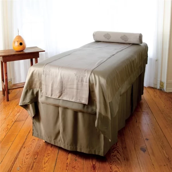 Sposh-reversible-blanket-damask-58-inches-w-x-85-inches-l-available-in-coffee-blue-agate-magenta-white-vu-303559-4_1160x_crop_center