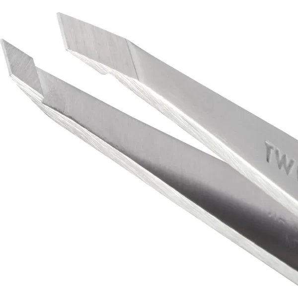 Tweezerman-stainless-slant-tweezer-1231-r-vw-126969-2_1160x_crop_center