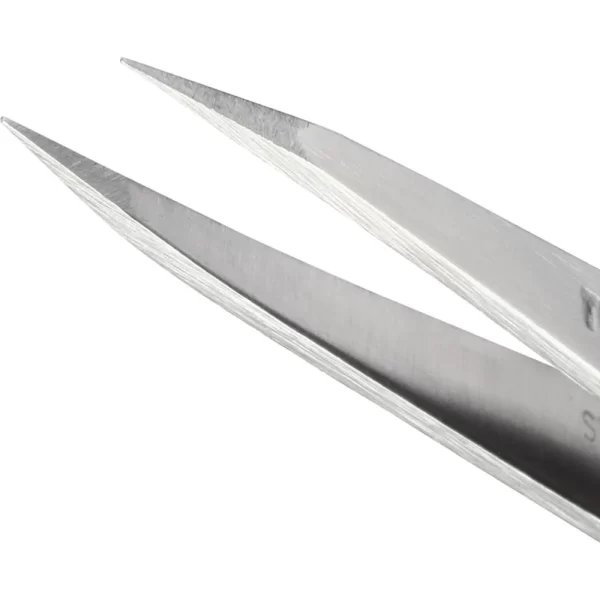 Tweezerman-standard-still-point-tweezer-1240-r-vw-126970-2_1160x_crop_center